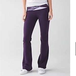 Like New Lululemon groove pant in purple